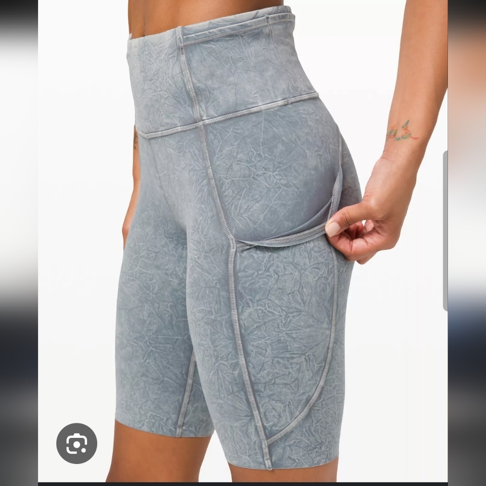 Lululemon Athletica Ice Dye Women Shorts